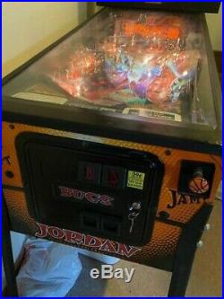 Space Jam Sega Pinball Machine Pristine Original Not Refurbished Condition