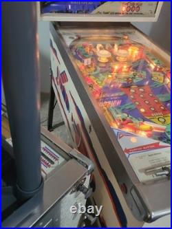 Space Mission Pinball Machine In Excellent Condition