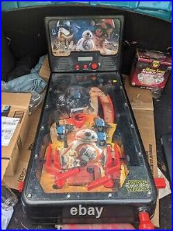 Star Wars the force awakens pinball machine with sounds and lights! Rare images