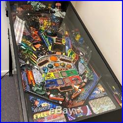 Starship Troopers Pinball Arcade Entertainment Machine AWESOME LOOK