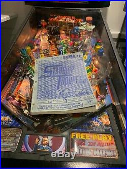 Starship Troopers Pinball Machine SEGA Excellent Condition Mint
