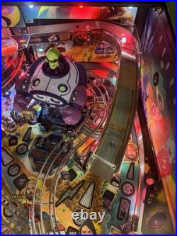 Stern Foo Fighters Limited Edition Pinball Machine Loaded Le 2023