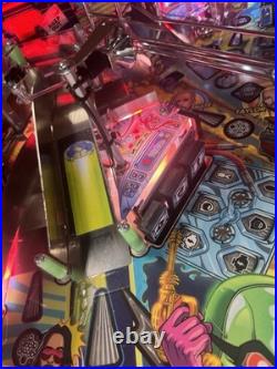 Stern Foo Fighters Limited Edition Pinball Machine Loaded Le 2023