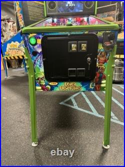 Stern Foo Fighters Limited Edition Pinball Machine Stern Dealer Le