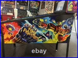 Stern Foo Fighters Pro Edition Pinball Machine Stern Dealer Plays Great Stern Foo Fighters Pro Edition Pinball Machine Stern Dealer Plays Great