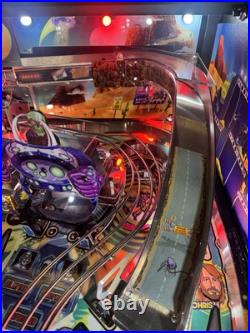 Stern Foo Fighters Pro Edition Pinball Machine Stern Dealer Plays Great Stern Foo Fighters Pro Edition Pinball Machine Stern Dealer Plays Great