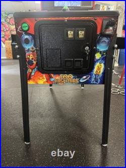 Stern Foo Fighters Pro Edition Pinball Machine Stern Dealer Plays Great Stern Foo Fighters Pro Edition Pinball Machine Stern Dealer Plays Great