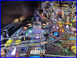 Stern Jurassic Park Pro Pinball Machine Nice In Stock Stern Dealer