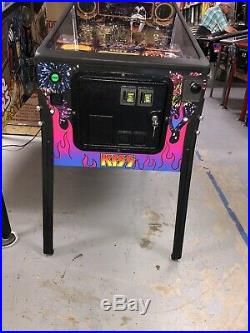 Stern Kiss Pro Pinball Machine 2015 Home Use Only Absolute Beauty Free Shipping