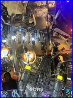 Stern Mandalorian Premium Edition Pinball Machine Stern Dealer Plays Great