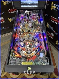 Stern Metallica Premium Edition Pinball Machine With Topper