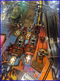 Stern Metallica Pro Edition Pinball Machine Stern Dealer One Of A Kind Beauty