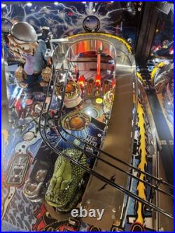 Stern Metallica Pro Edition Pinball Machine Stern Dealer One Of A Kind Beauty