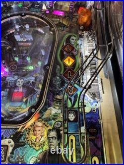 Stern Munsters Limited Edition Le Pinball Machine Stern Dealer Plays Great Stern Munsters Limited Edition Le Pinball Machine Stern Dealer Plays Great