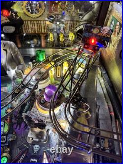 Stern Munsters Limited Edition Le Pinball Machine Stern Dealer Plays Great Stern Munsters Limited Edition Le Pinball Machine Stern Dealer Plays Great