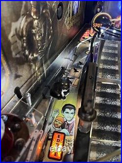 Stern Munsters Limited Edition Pinball Machine