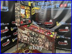 Stern Walking Dead Limited Edition Pinball Machine