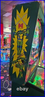 TEENAGE MUTANT NINJA TURTLES Pinball Machine Data East 1991 3529 TEENAGE MUTANT NINJA TURTLES Pinball Machine Data East 1991 3529
