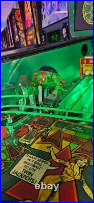 TEENAGE MUTANT NINJA TURTLES Pinball Machine Data East 1991 3529 TEENAGE MUTANT NINJA TURTLES Pinball Machine Data East 1991 3529