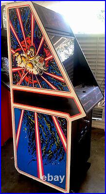 TEMPEST ARCADE MACHINE by ATARI 1981 (Great Condition) RARE Fully working