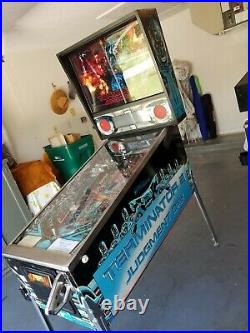 TERMINATOR 2 PINBALL MACHINE 1991 Collectors Customized MODs LEDS Private Owner
