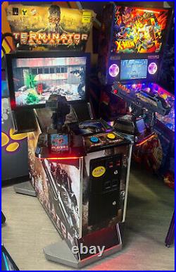 TERMINATOR 2 SALVATION ARCADE MACHINE by RAW THRILLS (Excellent) RARE