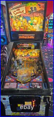 THE SIMPSONS PINBALL PARTY Pinball Machine Stern 2003 2432 THE SIMPSONS PINBALL PARTY Pinball Machine Stern 2003 2432