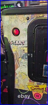 THE SIMPSONS PINBALL PARTY Pinball Machine Stern 2003 2432 THE SIMPSONS PINBALL PARTY Pinball Machine Stern 2003 2432