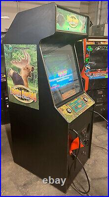 TROPHY HUNTING ARCADE MACHINE by SAMMY USA 2003 (Excellent Condition) RARE