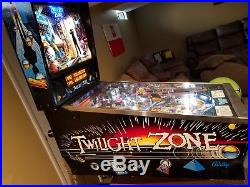 TWILIGHT ZONE Pinball Machine Bally 1993