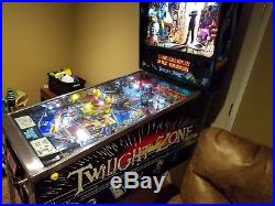 TWILIGHT ZONE Pinball Machine Bally 1993