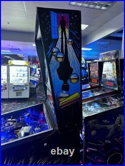 TWILIGHT ZONE Pinball Machine Bally 1993 3603 TWILIGHT ZONE Pinball Machine Bally 1993 3603