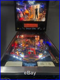 TWILIGHT ZONE Pinball Machine Bally 1993 Plays Great