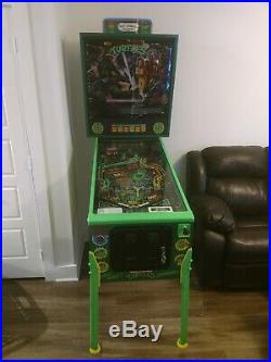Teenage Mutant Ninja Turtles Pinball Machine by Data East