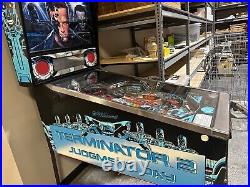 Terminator 2 Pinball Machine Arnold Schwarzenegger By Williams