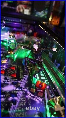 The Matrix Pinball Machine (Ultra RARE 1 of 12)