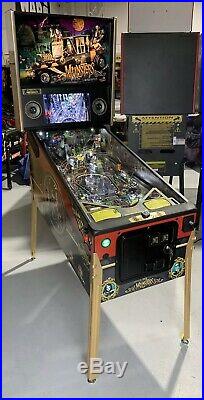 The Munsters Limited Edition Pinball Machine Stern 1 of 600 Worldwide Rare