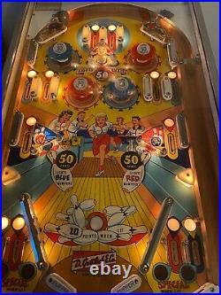 Vintage 1964 Gottlieb wedge head Bowling Queen pinball machine