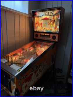 Vintage 1989 Williams Bad Cats Pinball Machine Classic Arcade Fun