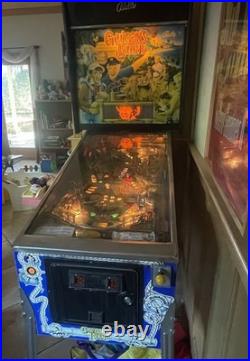 Vintage Fully Functioning Gilligan's Island Pinball Machine (Bally 1991)