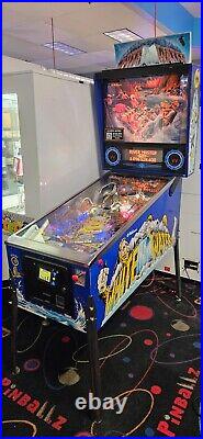 WHITE WATER Pinball Machine Williams 1993 2336 WHITE WATER Pinball Machine Williams 1993 2336