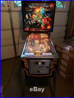 Williams BLACKOUT (1980) Pinball Machine. Was working fine. Selling as is