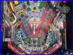 Williams Earthshaker Pinball Machine LEDs. Works Great Plays Great Home Usage
