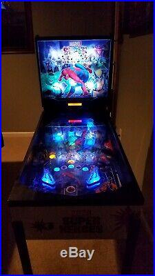 ZIZZLE Marvel Super Heroes Pinball Machine Very RARE. Fast shipping