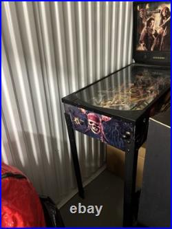 Zizzle Pirates of the Caribbean Dead Man's Chest Pinball Machine 2006